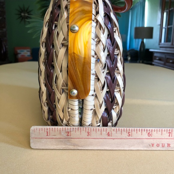Vintage Wicker Purse - Picture 9 of 10